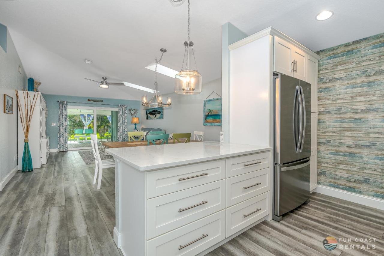 Dog Friendly Home Wprivate Fenced Yard, Garage & Fire Pit Steps To The Beach! Нью-Смірна-Біч Екстер'єр фото