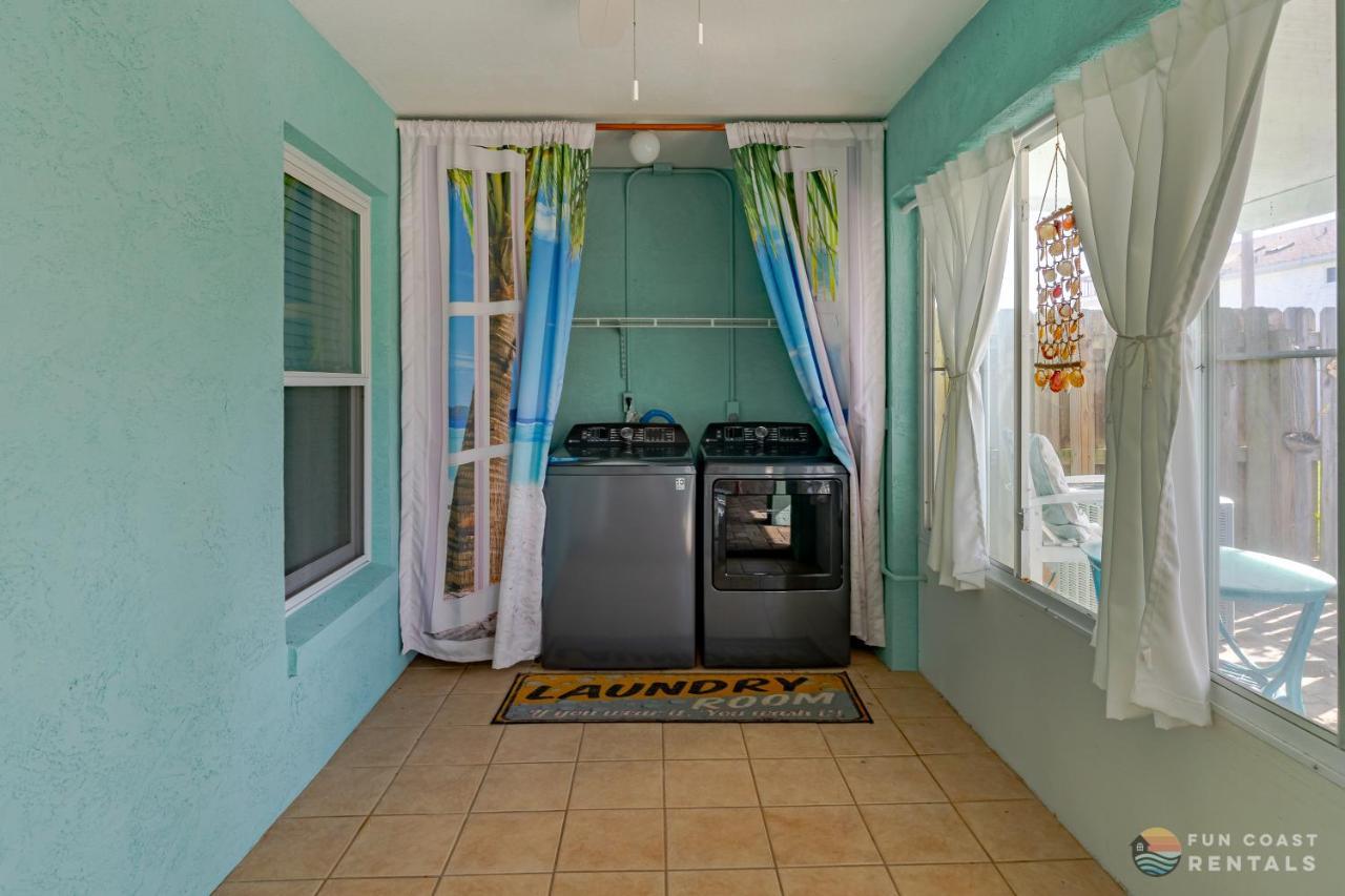 Dog Friendly Home Wprivate Fenced Yard, Garage & Fire Pit Steps To The Beach! Нью-Смірна-Біч Екстер'єр фото